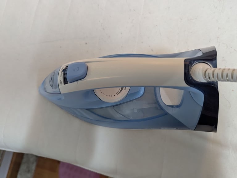 image for For Sale Philip  steam Iron