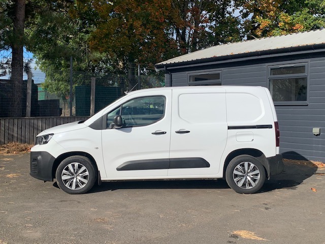  Peugeot Partner 1000 1.5 BlueHDi 100 Professional Van Diesel