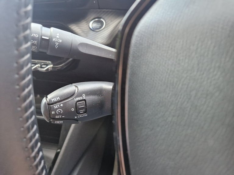 2020 Peugeot 2008 1.2 PureTech Allure Euro 6 (s/s) 5dr Petrol
