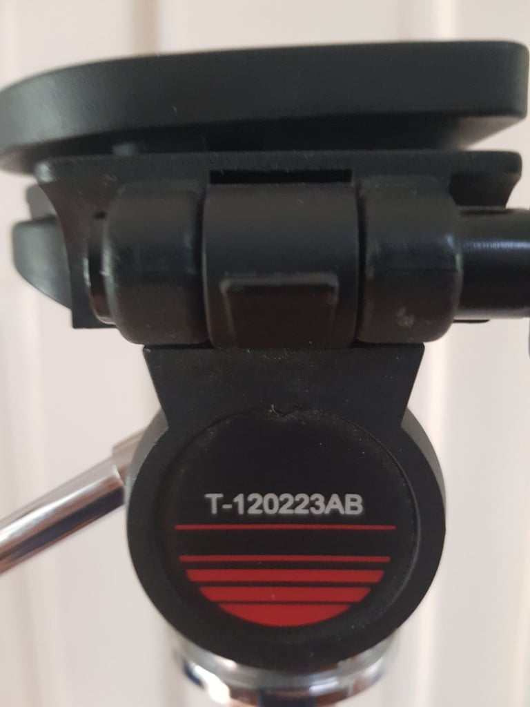 Vanguard Camera tripod -  153cm / 163cm max