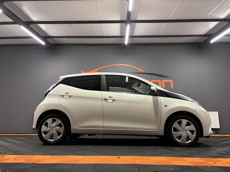 2018 Toyota AYGO 1.0 VVT-i X-Play 5dr HATCHBACK Petrol Manual