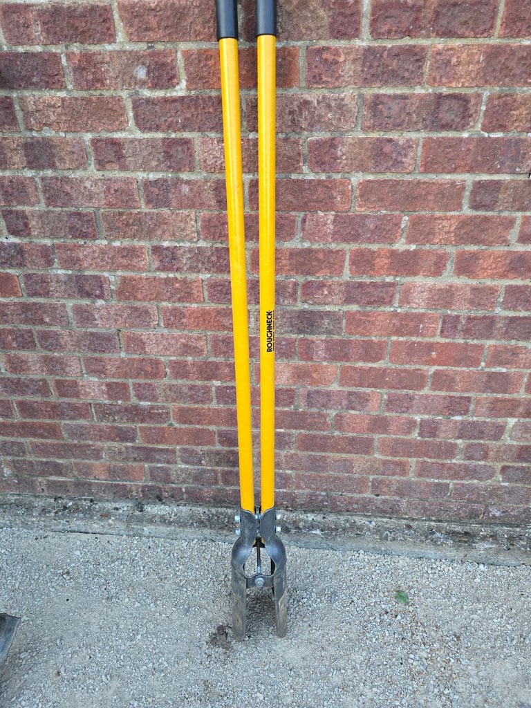Roughneck Posthole Digger