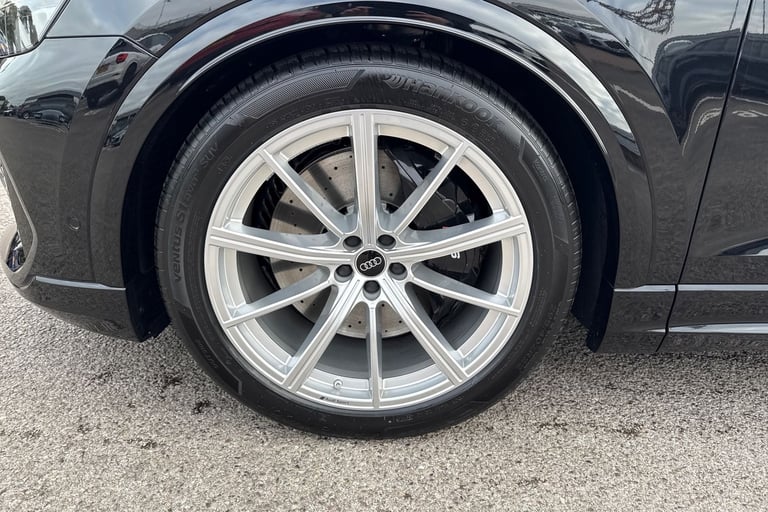 2025 Audi RS Q8 4.0 TFSI V8 Tiptronic quattro Euro 6 (s/s) 5dr SUV Automatic