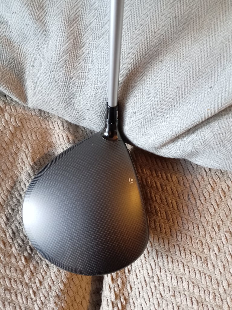 Taylormade Qi35 driver