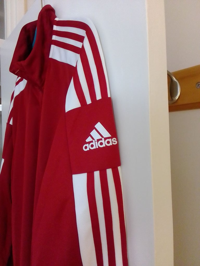 Adidas half zip track top, brand new size XL 