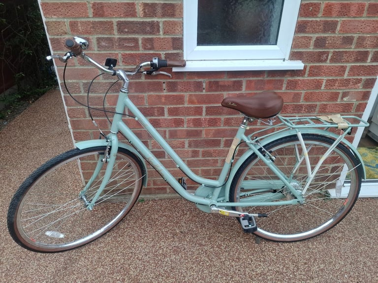 Brand new ladies bicycle, just in time for Christmas.