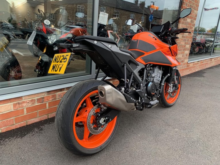 KTM 990 DUKE - TECH PACK - KTM WARRANTY 09/5/2029