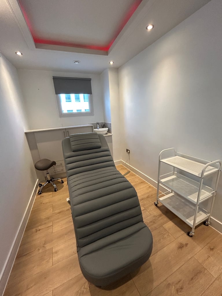 image for Beauty/Aesthetics Room for rent 