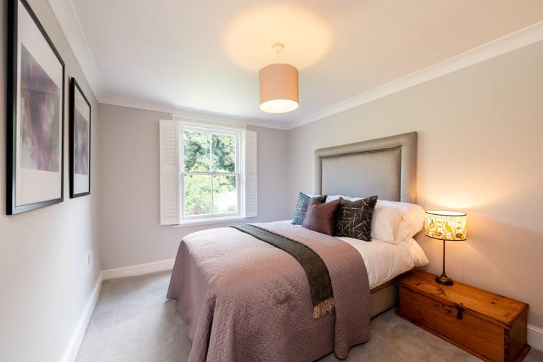  🏡 “Room with Natural Charm” – Hammersmith Zone 2 🏡  