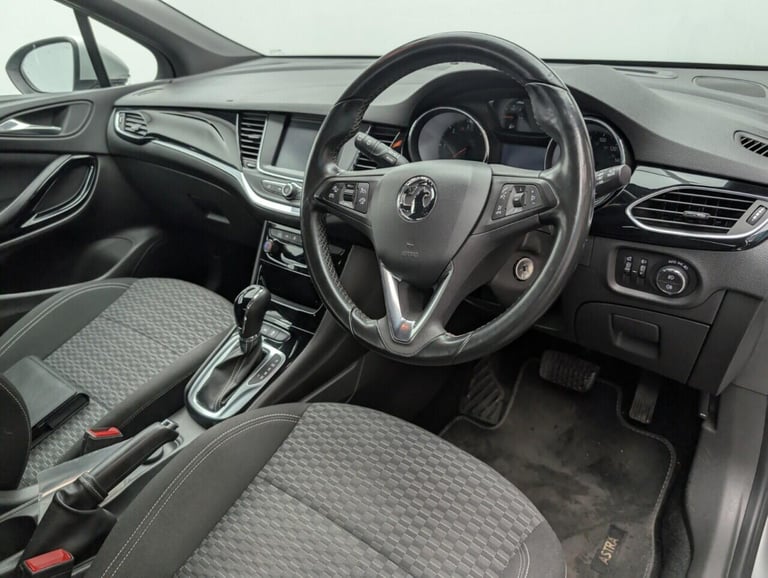 2016 Vauxhall Astra 1.6 CDTi BlueInjection SRi Hatchback 5dr Diesel Auto Euro 6 (136 ps) TINTED H...