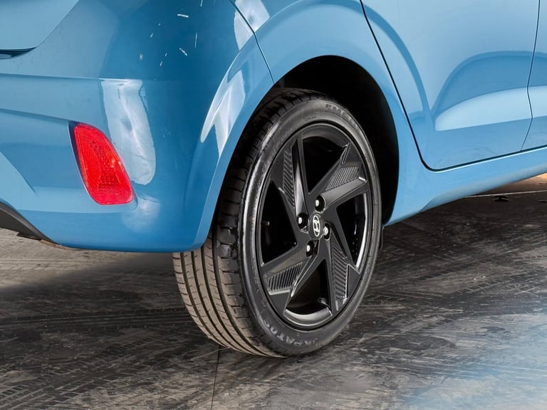 2021 Hyundai i10 1.2 MPi Premium 5dr Auto HATCHBACK PETROL Automatic