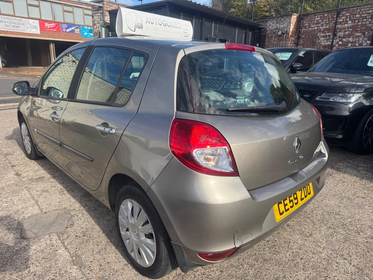 2009 Renault Clio 1.6 VVT Expression Auto Euro 5 5dr HATCHBACK Petrol Automatic
