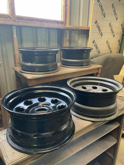 set of black steel wheels 16" 114.3 x 5 jeep cherokee