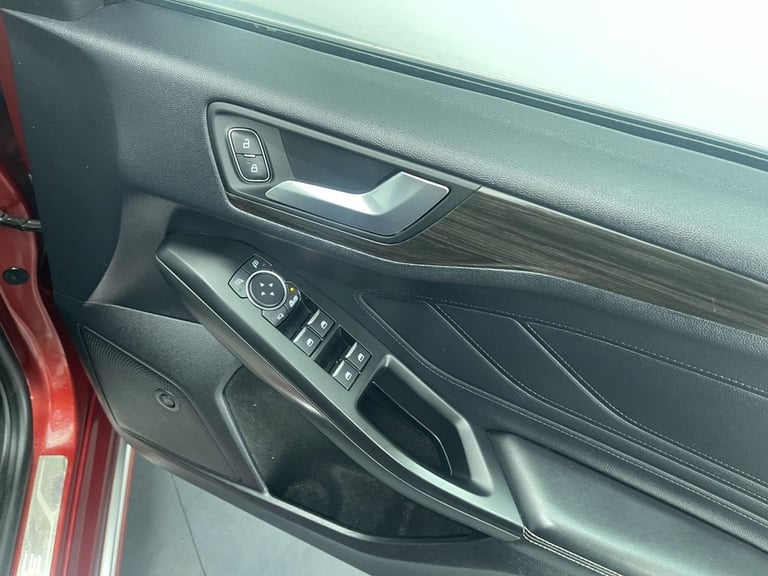 2019 Ford Focus 1.5 EcoBlue Vignale Hatchback 5dr Diesel Auto Euro 6 (s/s) (120 ps) Hatchback Die...