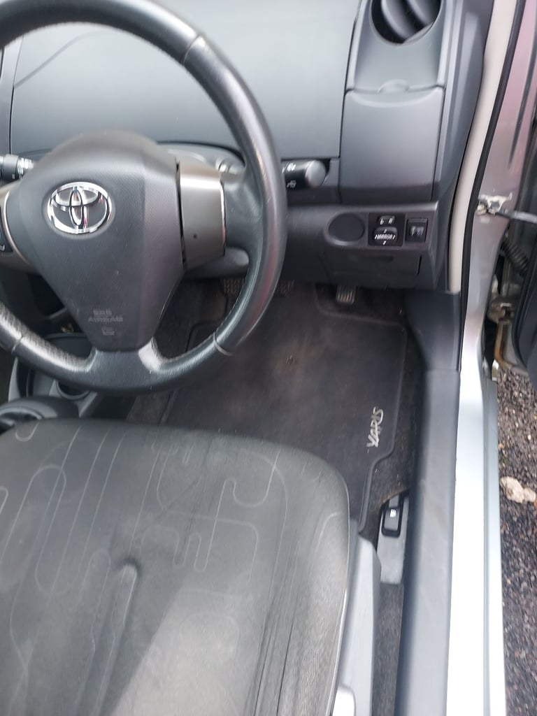 image for Toyota, YARIS, Hatchback, 2009, Manual, 998 (cc), 5 doors and in great condition 
