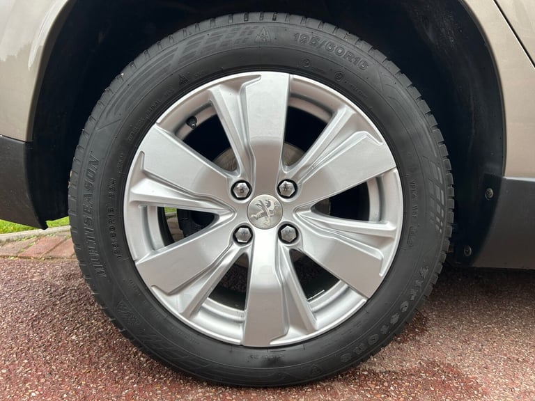 2015 Peugeot 2008 1.6 e-HDi Allure 5dr HATCHBACK Diesel Manual
