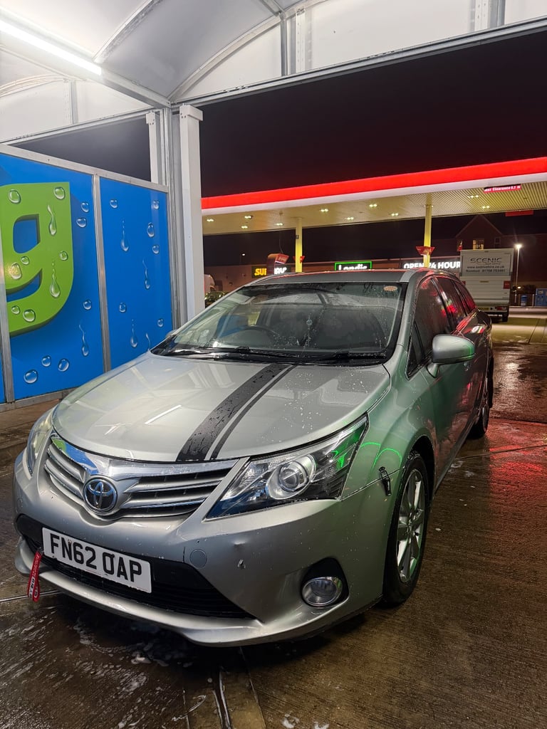 Toyota AVENSIS estate