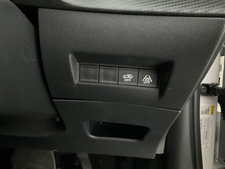 2023 Peugeot E-2008 50kWh GT SUV 5dr Electric Auto (7kW Charger) (136 ps) - LED - REVERSE CAM - S...