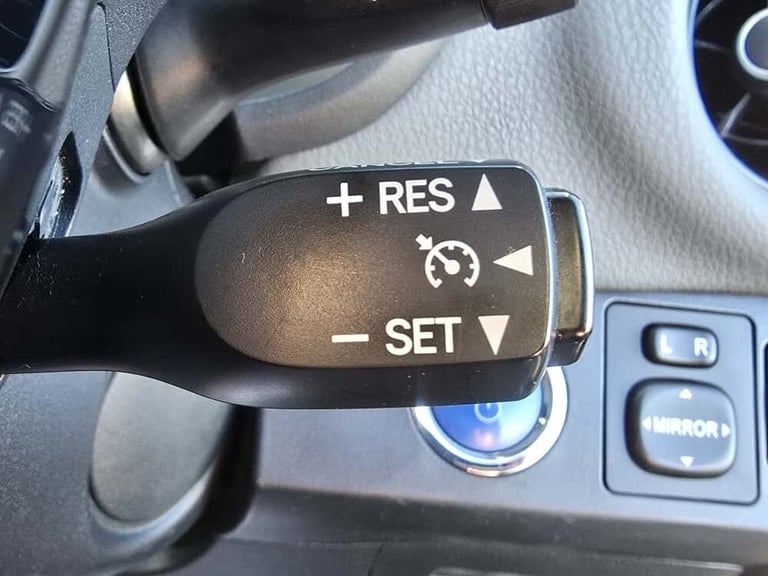 2018 Toyota Yaris 1.5 Hybrid Icon Tech 5dr CVT HATCHBACK Petrol/Electric Hybrid Automatic