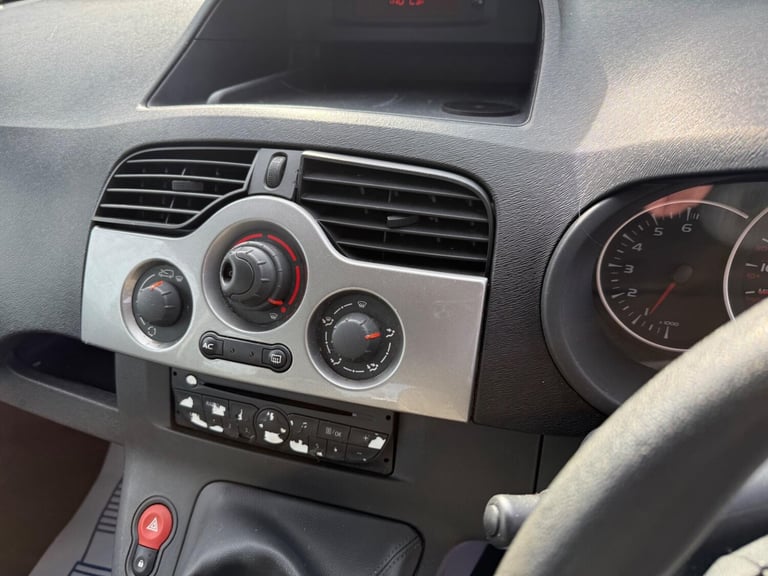 2012 Renault Kangoo 1.5 dCi Expression Euro 5 5dr MPV Diesel Manual