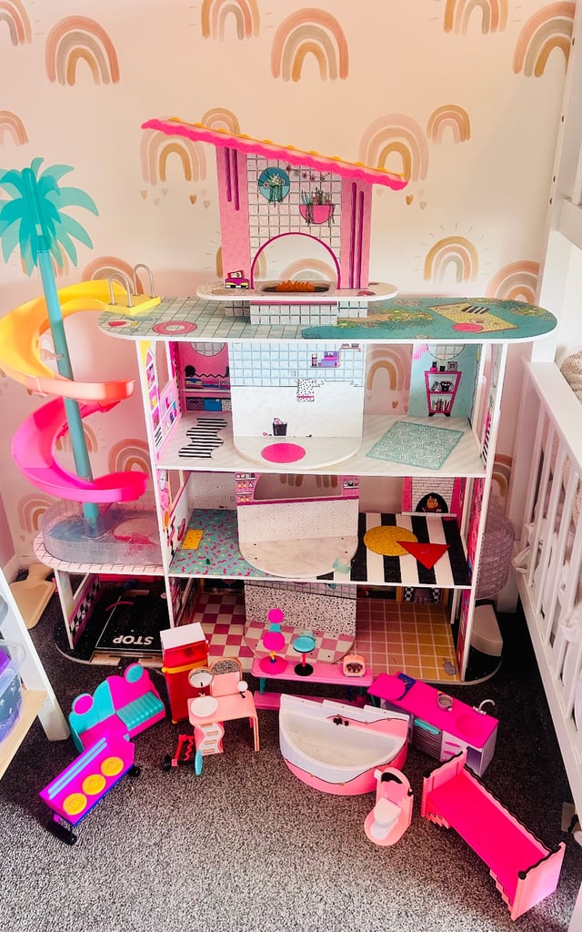 LOL doll house 