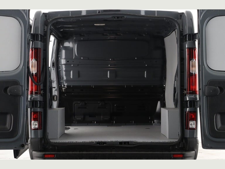 2024 Renault Trafic SL30 90kW 52kWh Advance Van Auto PANEL VAN Electric Automatic