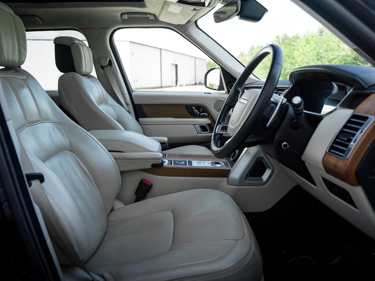  Land Rover Range Rover 5.0 P525 V8 Autobiography Auto 4WD Euro 6 (s/s) 5dr Petrol Automatic