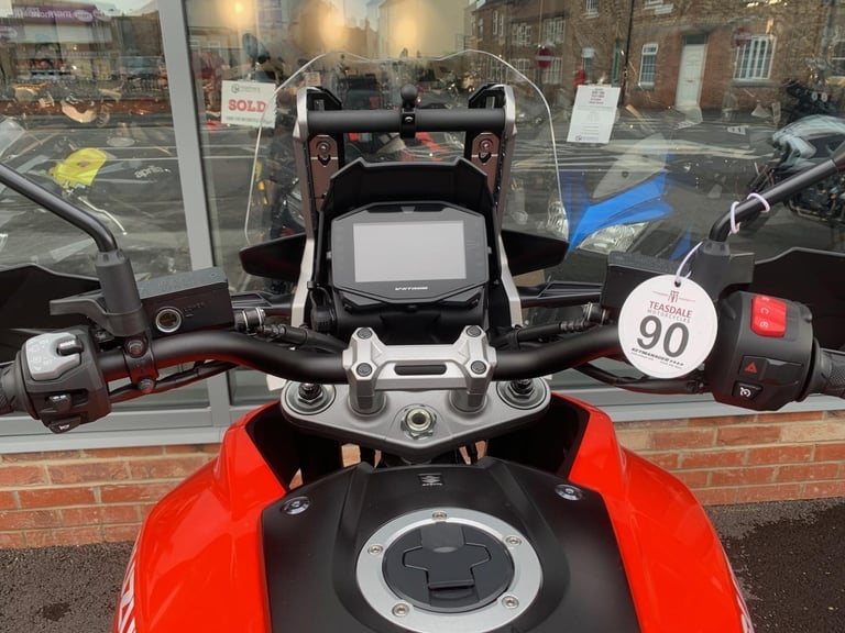 Suzuki DL 1050 V-STROM - 3652 miles - 2 YEAR WARRANTY