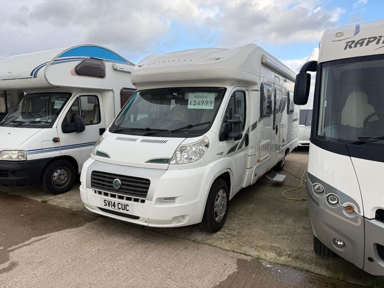 Bessacarr E444 Side Dinette Converts To Double Rear Bathroom