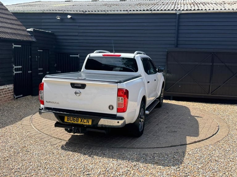 2018 Nissan Navara Double Cab Pick Up Tekna 2.3dCi 190 4WD PICK UP DIESEL Manual