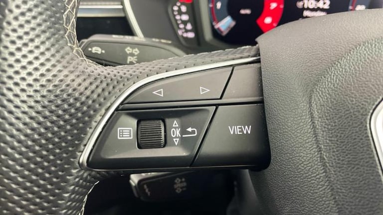 2023 Audi Q3 Black Edition 35 TFSI  150 PS 6-speed Manual SUV Petrol Manual