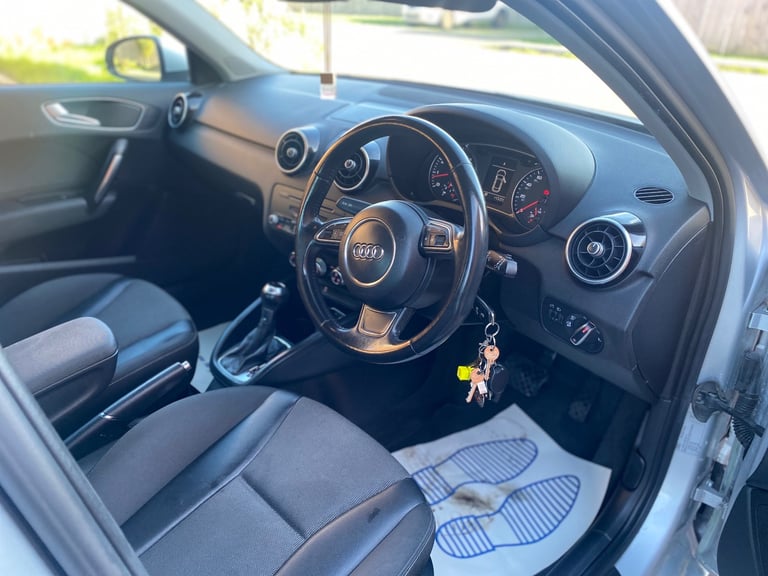 Audi, A1, Hatchback, 2012, Semi-Auto, 1390 (cc), 5 doors