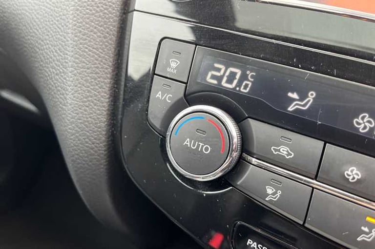 2017 Nissan Qashqai 1.6 DIG-T TEKNA [NON-PANORAMIC] 5DR Hatchback Petrol Manual