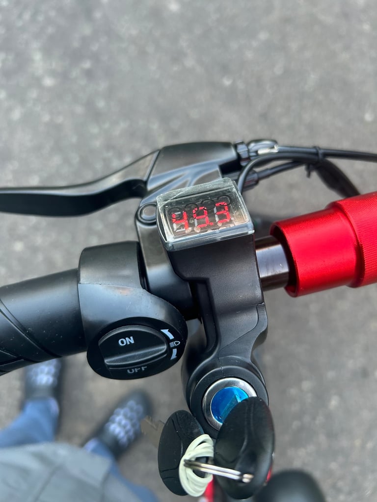 Brand new✅ 800W 50-55KM 10 inch wvacuum tyre off road Electric scooter