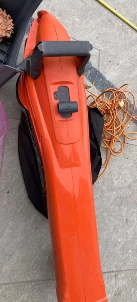 FLYMO GARDEN VAC & BLOWER