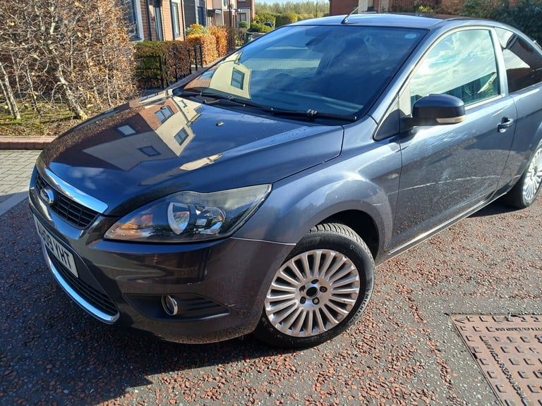 Ford focus titanium 1.6 petrol
