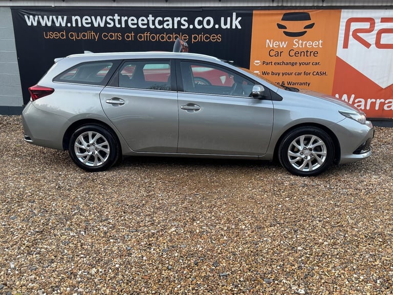 2015 Toyota Auris 1.8 VVT-h Icon Touring Sports CVT Euro 6 (s/s) 5dr ESTATE Petrol/Electric Hybri...