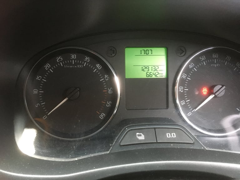 Skoda, ROOMSTER, MPV, 2013, Manual, 1598 (cc), 5 doors