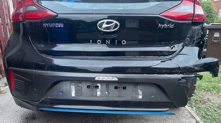 HYUNDAI IONIQ PREMIUM Rear bumper ( corner damaged ) in black £180
