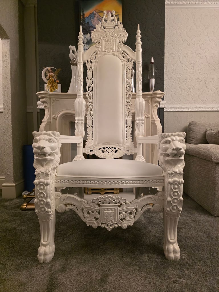 Very Large Lion King Throne Chair 