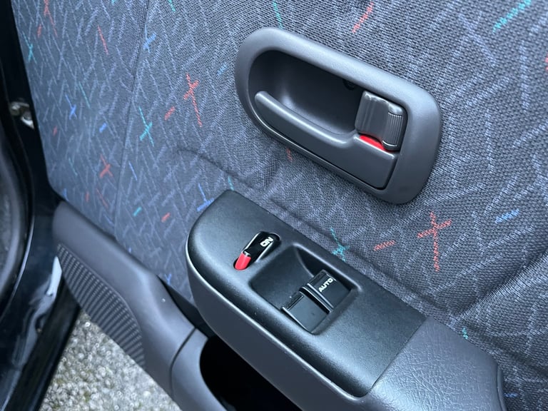 Honda, LOGO, Hatchback, 2000, Other, 1343 (cc), 3 doors