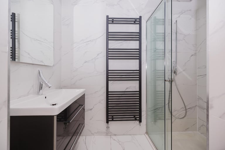 Incredible, 5 bedroom, HMO pending flat on Castle Terrace– available NOW