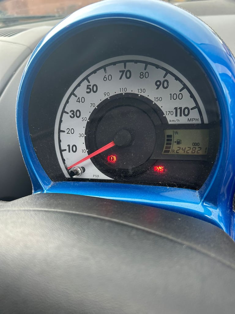 Toyota, AYGO, Hatchback, 2010, Manual, 998 (cc), 5 doors