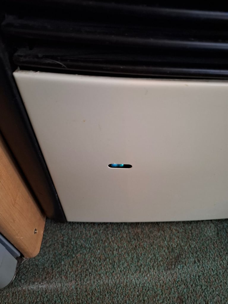 2003 Abbey Freestyle 520 SE 4 berth caravan with motor mover and solar panel