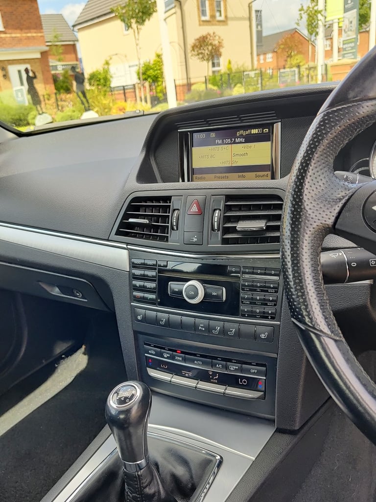 Mercedes-Benz E220 CONVERTIBLE, 61 PLATE, RARE MANUAL, FULL SERVICE HISTORY