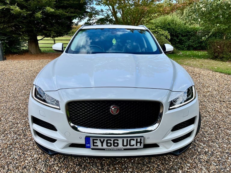 JAGUAR F-PACE 2.0 D180 Portfolio 2016