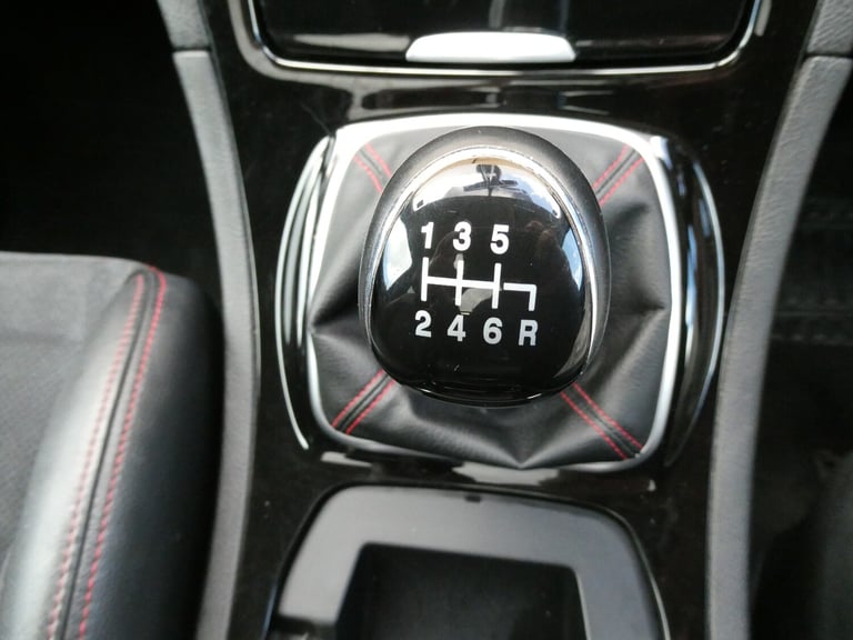 2.2 TDCi 200 Titanium X Sport 5dr *12 SERVICES +PAN ROOF +CRUISE +BTOOTH*