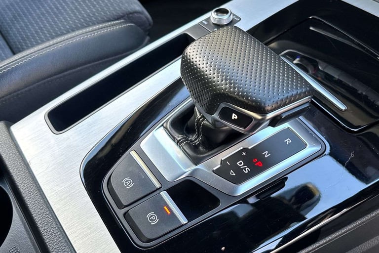 2023 Audi Q5 40 TDI Quattro S Line 5dr S Tronic SUV Diesel Automatic