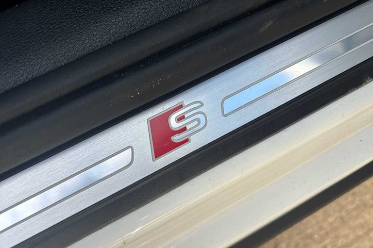2023 Audi Q2 35 TFSI S Line 5dr SUV PETROL Manual