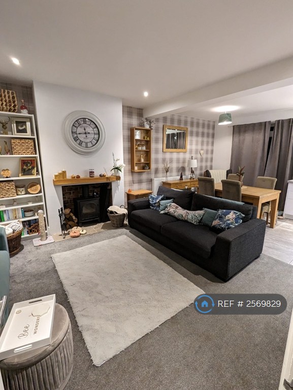 image for 3 bedroom house in Malvern Street, Standish, Wigan, WN6 (3 bed) (#2569829)